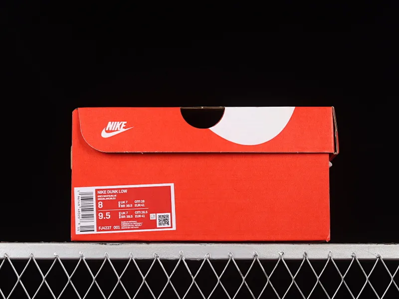 All categories Nk SB Dunk series Nk SB Dunk Low low-top sneakers cost-effective version Nk SB Dunk Low black and white blue SB low-top sports and leisure sneakers FJ4227-001